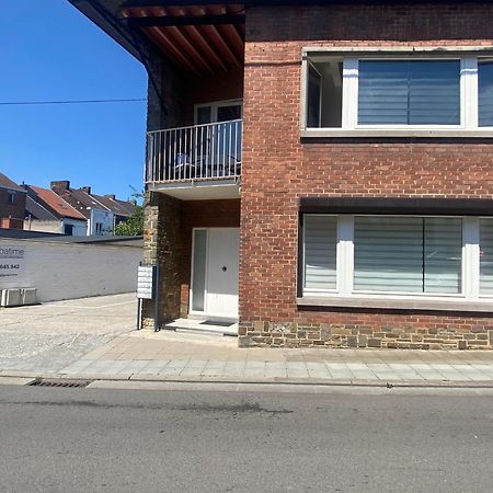 1-D011 Superbe Appartement Spacieux Tres Calme Charleroi Luaran gambar