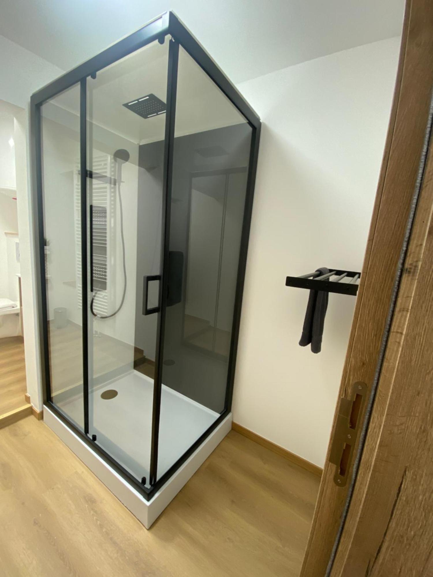 1-D011 Superbe Appartement Spacieux Tres Calme Charleroi Luaran gambar